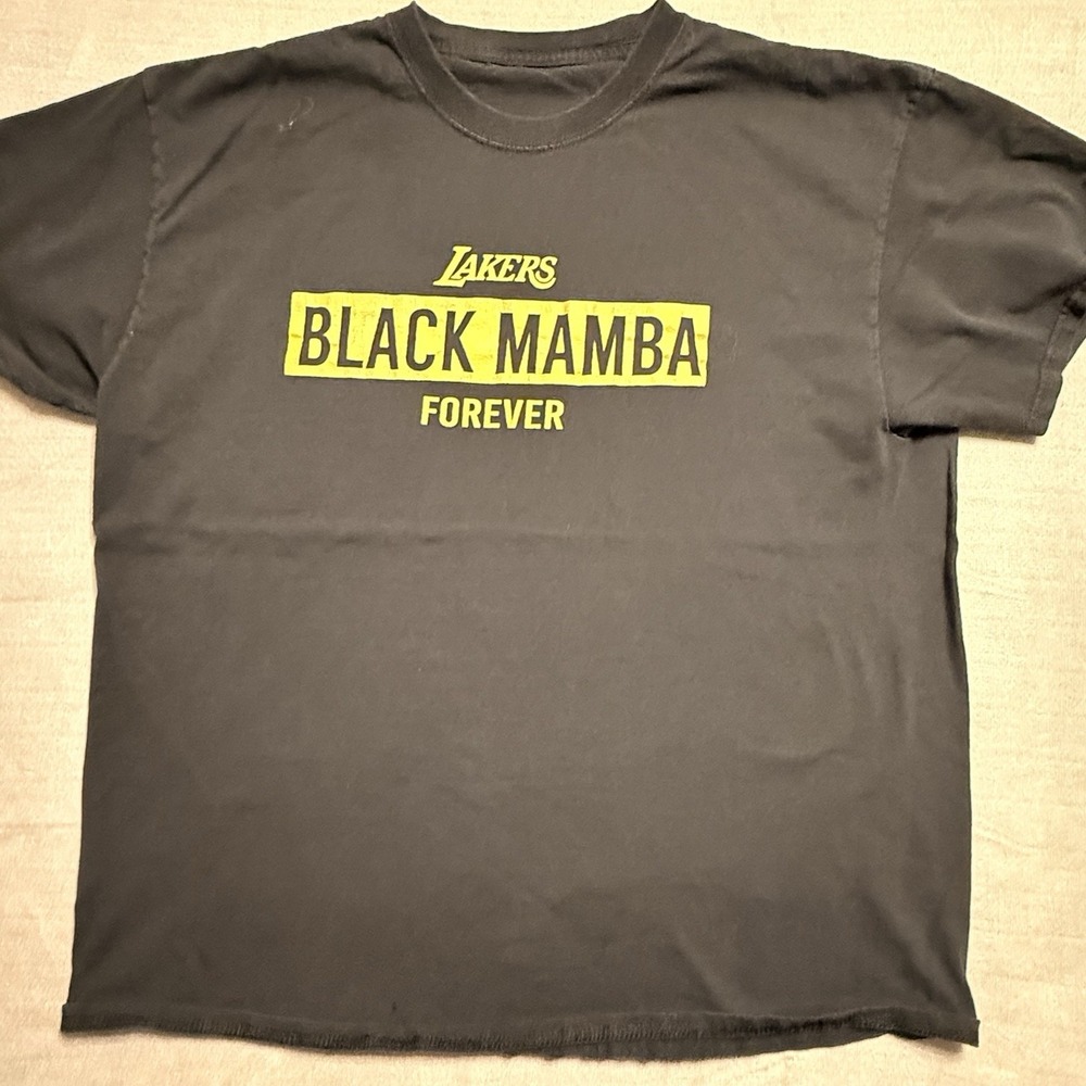 Vintage Majestic Kobe Bryant "Black Mamba Forever" Lakers T-Shirt Size XL